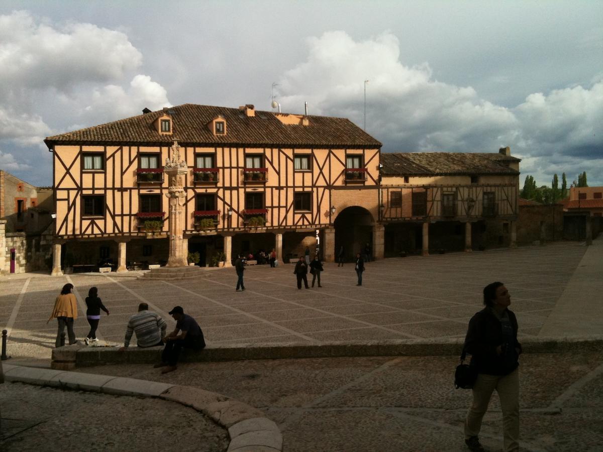 La Posada Ducal Penaranda de Duero Exteriör bild